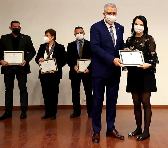 We congratulate our Center Director Prof. Dr. Suna TİMUR who was ranked in the Academic Incentive Grant for the plaque of success she received and we thank our Rector Prof Dr Necdet BUDAK.